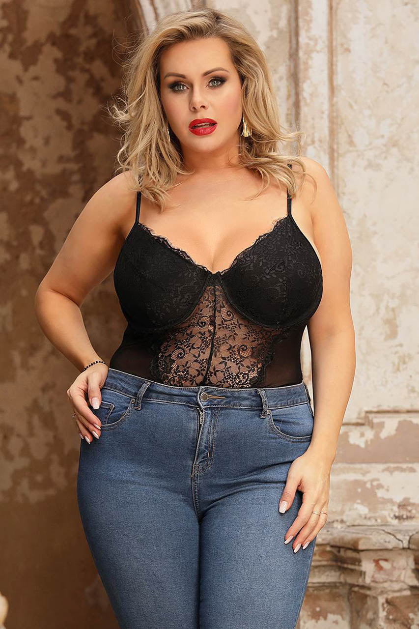 Curvy Elegance Lace Teddy